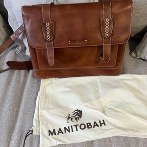 Manitobah Messenger Bag Genuine Leather